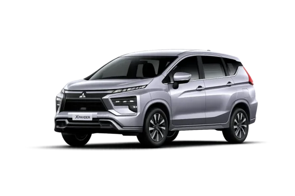 Mitsubishi Xpander putih untuk layanan sewa mobil Bandung dengan driver profesional dari Rose Tour & Rent Car